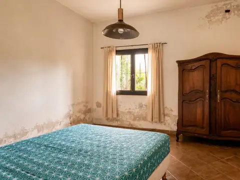 SE VENDE CASA 5 AMBIENTES CHACABUCO 936