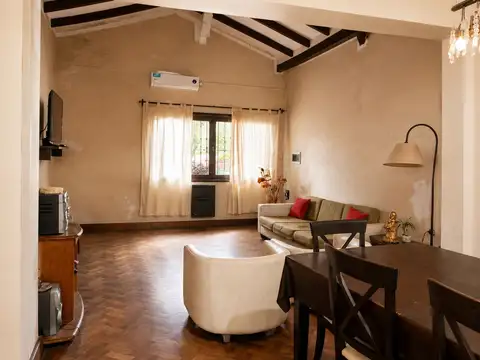 Casa 5 ambientes con 2 baños