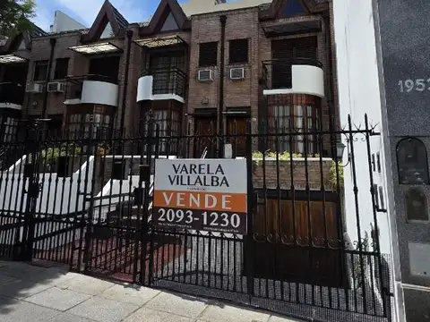 Donato Álvarez 1957: dúplex 4amb.   cochera   gran patio con parrilla