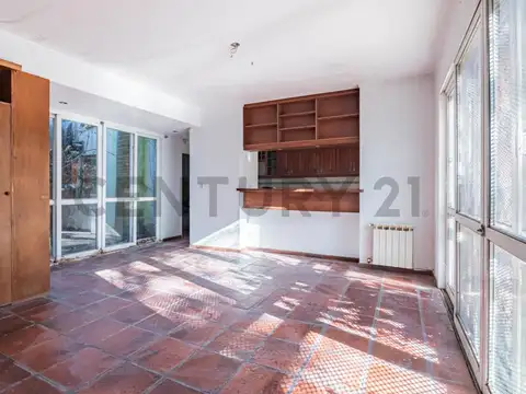 460 entre 21a y 21c 1400, Piso 0