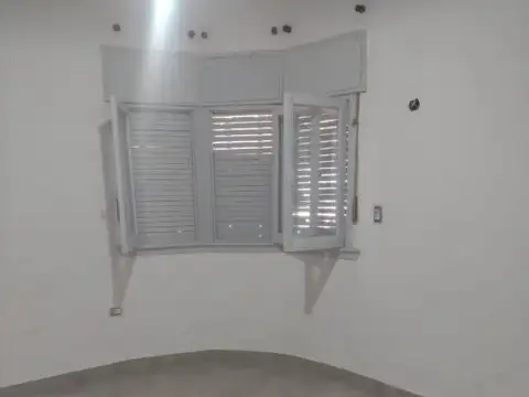 Casa 2 ambientes con 1 baño
