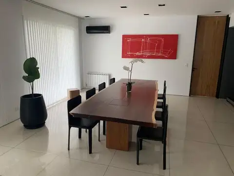 Casa 5 ambientes con 5 baños