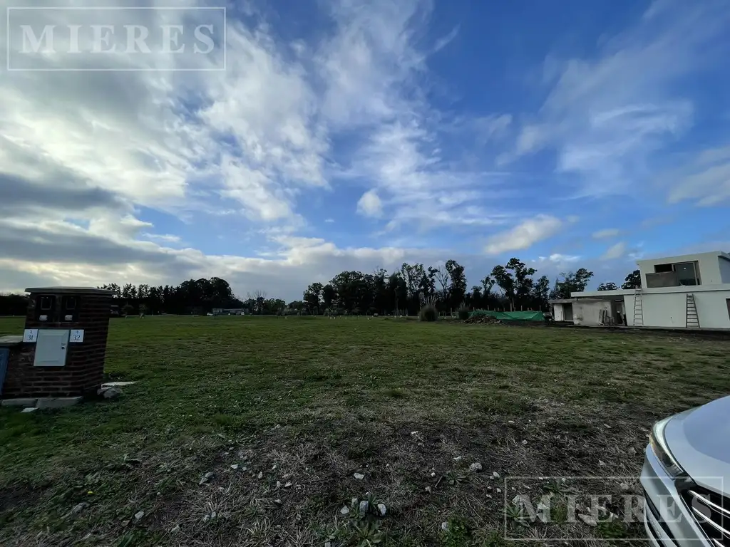 Lote de 1098m² en venta en Cardano, Pilar