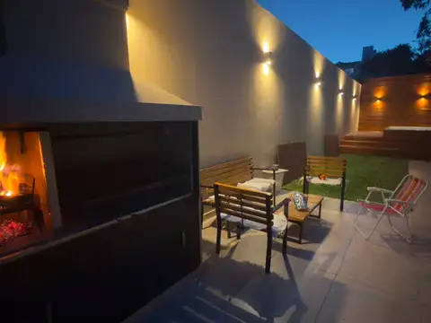 Depto Tipo Casa en Venta con 1 cocheras