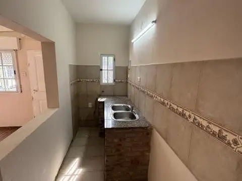 Oficina en Alquiler en Morón, $ 700.000