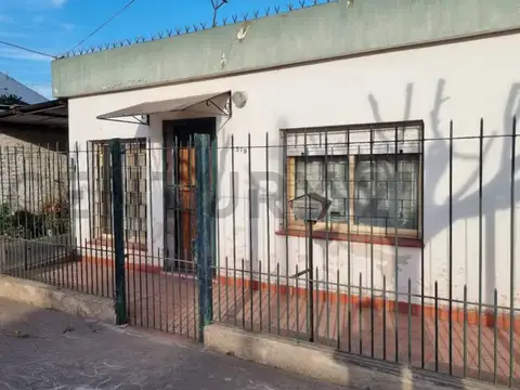 Casa en Venta en Berazategui, USD 60.000