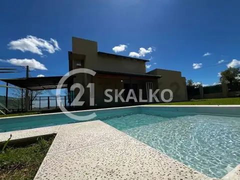 VENTA CASA DOS DORMITORIOS CON PILETA FUNES, SANTA FE