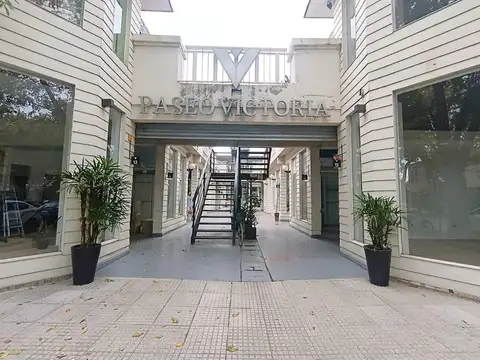 LOCAL COMERCIAL EN VENTA EN GALERIA VICTORIA FUNES