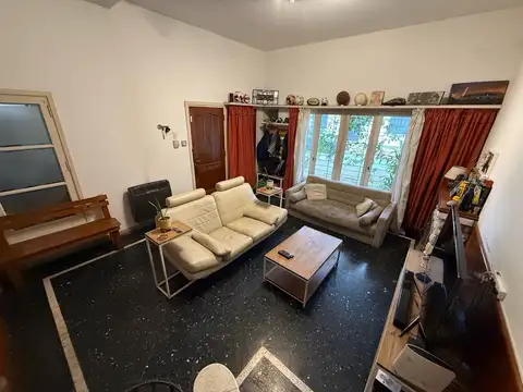 Casa 6 ambientes con 3 baños
