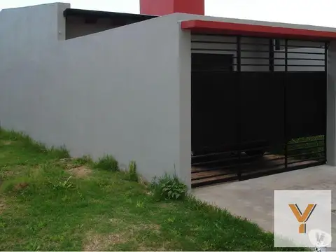 Casa 2 ambientes con 1 baño