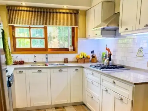 Casa 4 ambientes con 3 baños