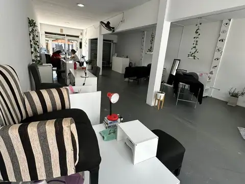 Local en Venta en Manuel B Gonnet, USD 160.000