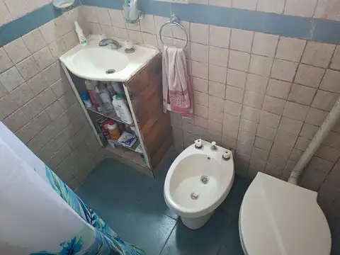 Casa 3 ambientes con 2 baños