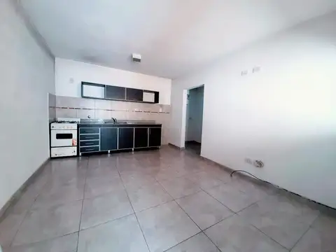 Depto Tipo Casa en Alquiler con 1 cocheras