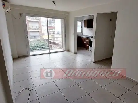 Departamento en Alquiler en Castelar, $ 850.000