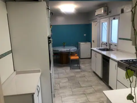 Lautaro 100 , Piso 1