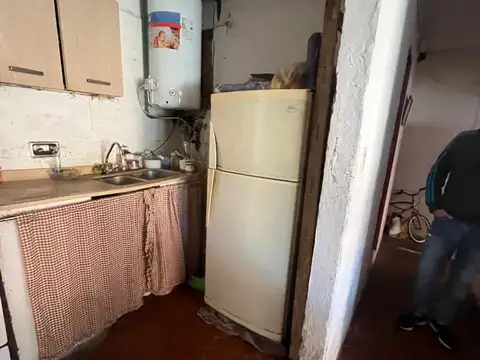 VENTA PH 4 AMB. EN SANTOS LUGARES A REFACCIONAR