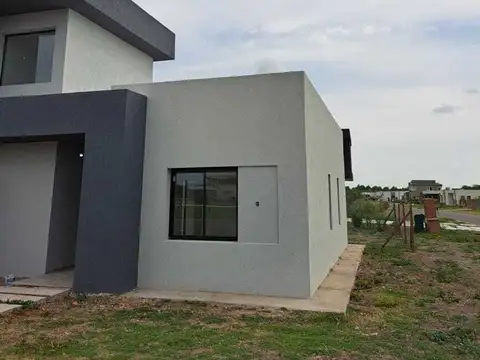 Casa  en Venta en San Sebastian, Escobar, G.B.A. Zona Norte