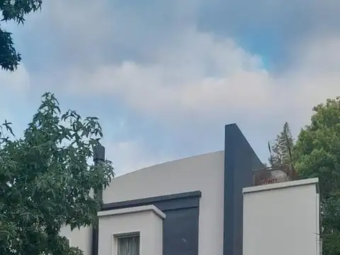 Casa 5 ambientes en venta El Pato