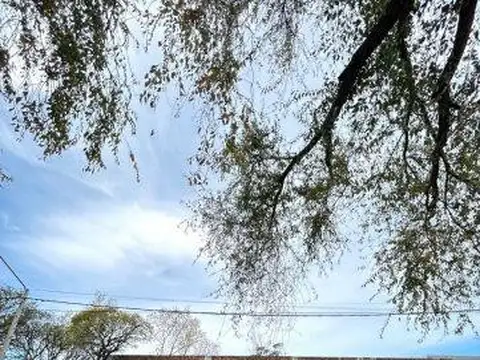 Depósito en venta - 4 Ambientes 2 Baños - Tandil