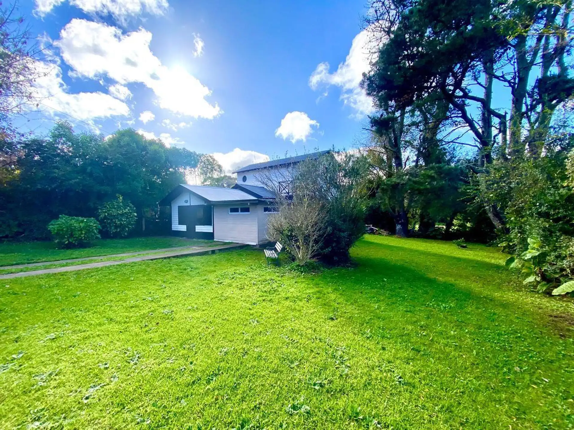 Casa en Sierra de los Padres de tres ambientes con parque