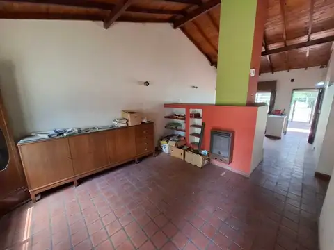 Casa 4 ambientes con 1 baño