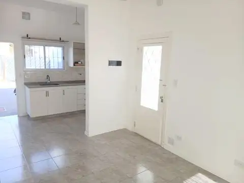 Casa de 3 ambientes con patio
