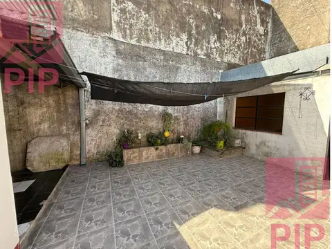 CASA DE 3 AMBIENTES SOBRE LOTE PROPIO EN VENTA 