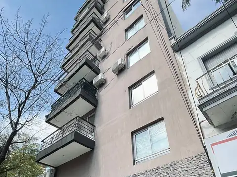 DEPARTAMENTO EN ALQUILER   CON COHERA EN VILLA LURO