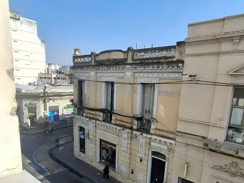 Buenos Aires 100, Piso 2 D