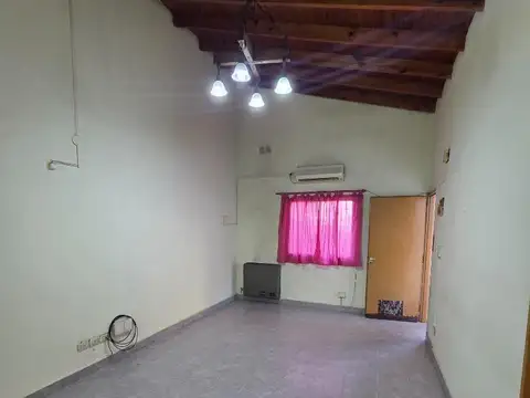 Casa en Alquiler en Quilmes, $ 950.000
