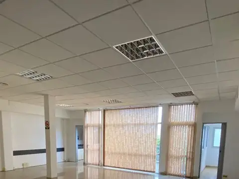 Oficina en Venta en Campana, USD 105.000