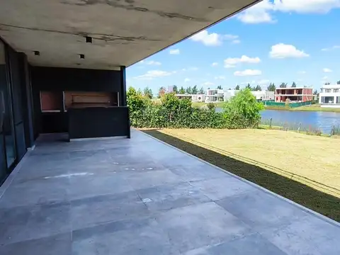 Casa en Venta en El Naudir, USD 375.000
