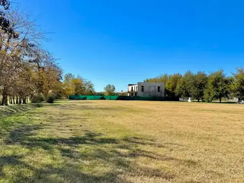 Se vende terreno de 2.000m2 en Everlinks Golf & Country Club