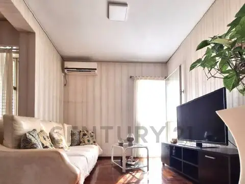 Av. Olazábal 1600, Piso 5