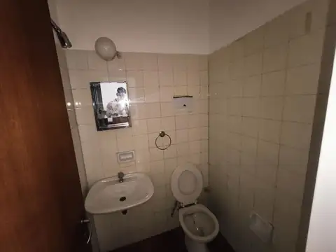 Oficina 2 ambientes con 1 baño