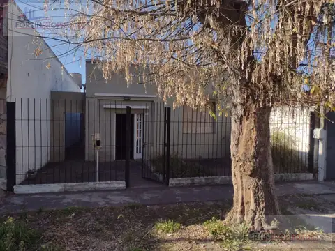 Terreno con Casa a Demoler – Excelente Ubicación, calle 28 entre 34 y 35. Zona UR1