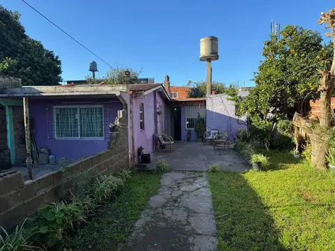 Venta Casa 3 ambientes con patio  Florencio Varela