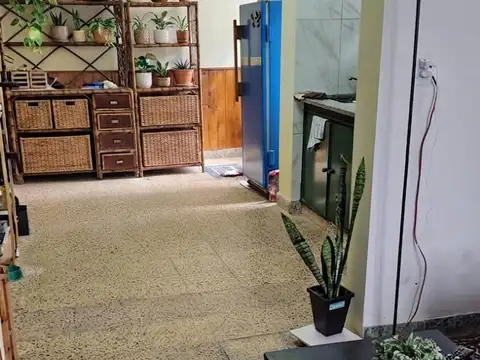Casa 2 ambientes con 1 baño