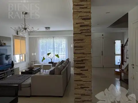 Casa en Alquiler de 5 dormitorios