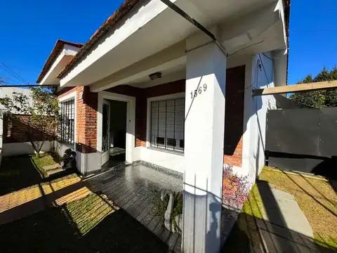 VENTA CASA 4 AMB JARDÍN PILETA COCHERA RAMOS MEJÍA