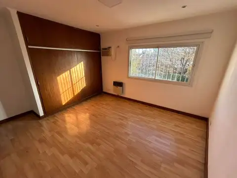 VENTA CASA (4 HABS) SEXTA SECCIÓN, CIUDAD, MENDOZA