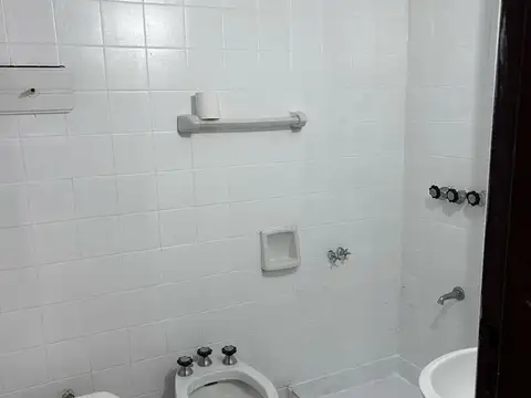 Depto Tipo Casa en Venta 40 años