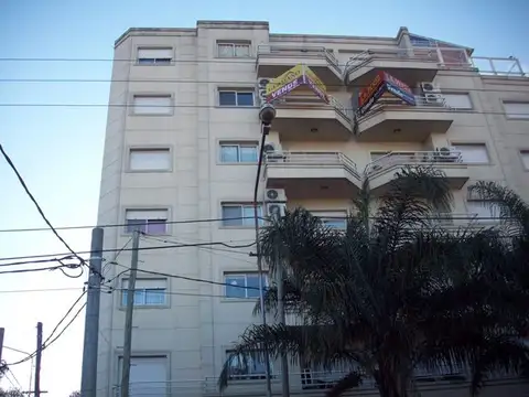 Muy buen departamento, zona centro