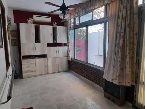 Depto Tipo Casa en Venta 40 años