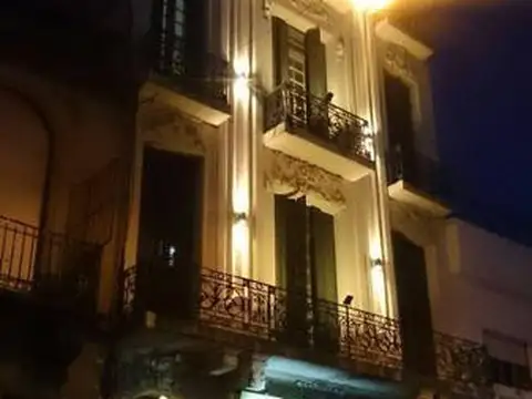 Carlos Calvo  al 800