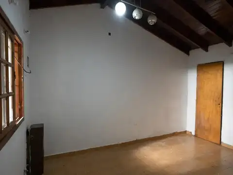 EXCELENTE PROPIEDAD EN MORENO BARRIO ALCORTA