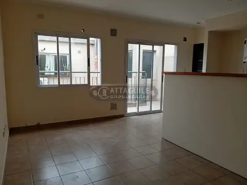 Av. Pte. Peron 23900, Piso 2