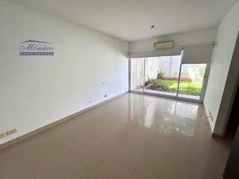 1 amb Pb con fondo de 6x4 aprox.!