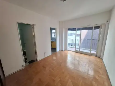 Venta. Monoambiente. Rivadavia 3400. Almagro.